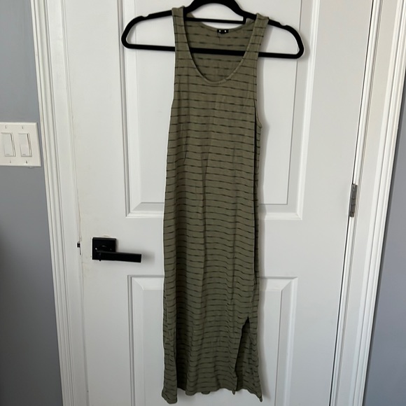 Green midi knit dress with slit - Picture 4 of 6